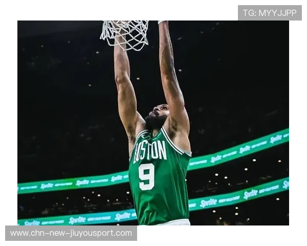 布朗强突造杀伤，绿军末段罚球不手软，布朗jr