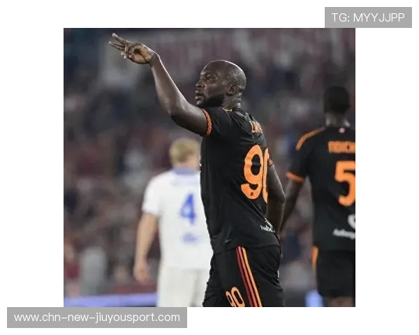 罗马高位逼抢奏效，对手后场连续失误，罗马高层